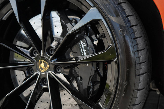 Used 2024 Lamborghini Urus S AWD/4WD image 69