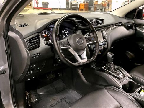 Used 2022 Nissan Rogue Sport SL AWD/4WD image 17