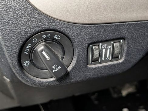 Used 2019 Dodge Grand Caravan GT image 13