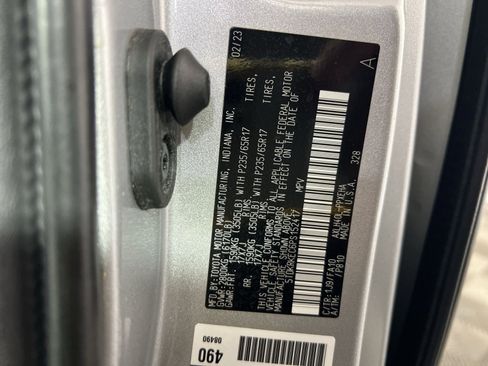 Used 2023 Toyota Sienna LE image 31