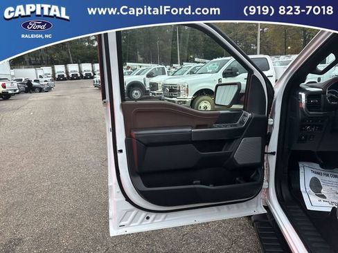 Certified 2022 Ford F150 Lariat w/ Equipment Group 502A High image 19