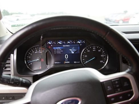 Used 2022 Ford Expedition XLT RWD image 28