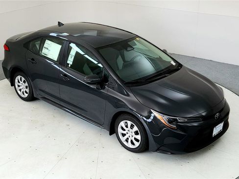 Certified 2023 Toyota Corolla LE image 13