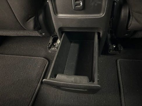 Used 2018 GMC Acadia SLE FWD image 41
