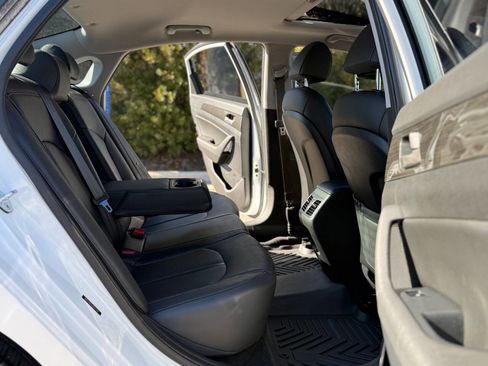 Used 2018 Hyundai Sonata Limited image 25