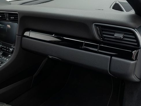 Used 2018 Porsche 911 Carrera image 30