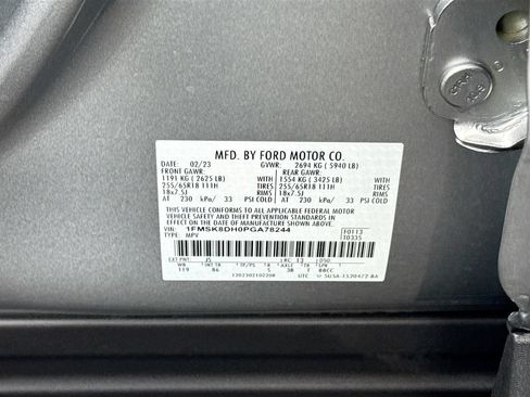 Used 2023 Ford Explorer XLT AWD/4WD image 39