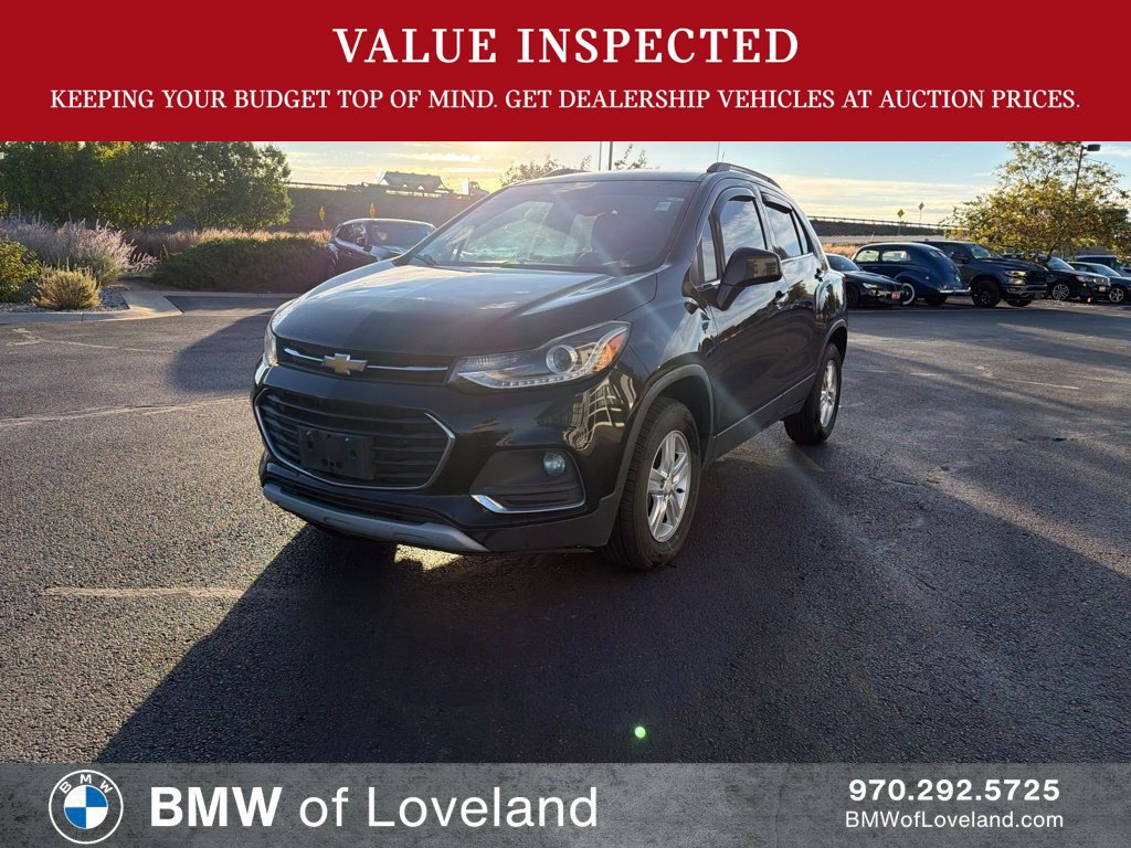 Used 2017 Chevrolet Trax LT w/ LT Convenience Package AWD/4WD image 1