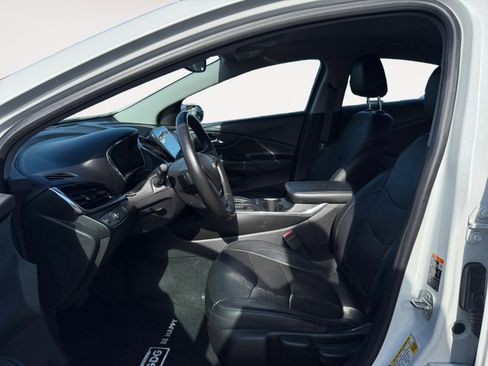 Used 2016 Chevrolet Volt Premier w/ Driver Confidence Package image 10