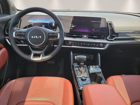 Used 2025 Kia Sportage SX FWD image 9
