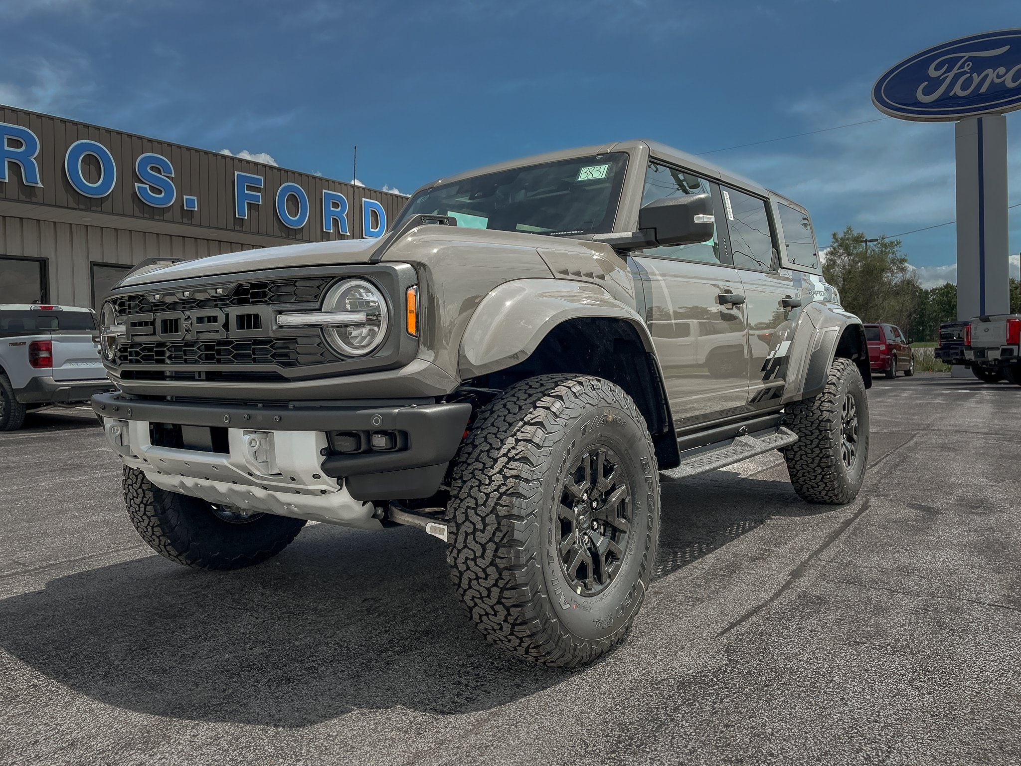 New 2026 Ford Bronco Raptor w/ Interior Carbon Fiber Pack AWD/4WD image 2