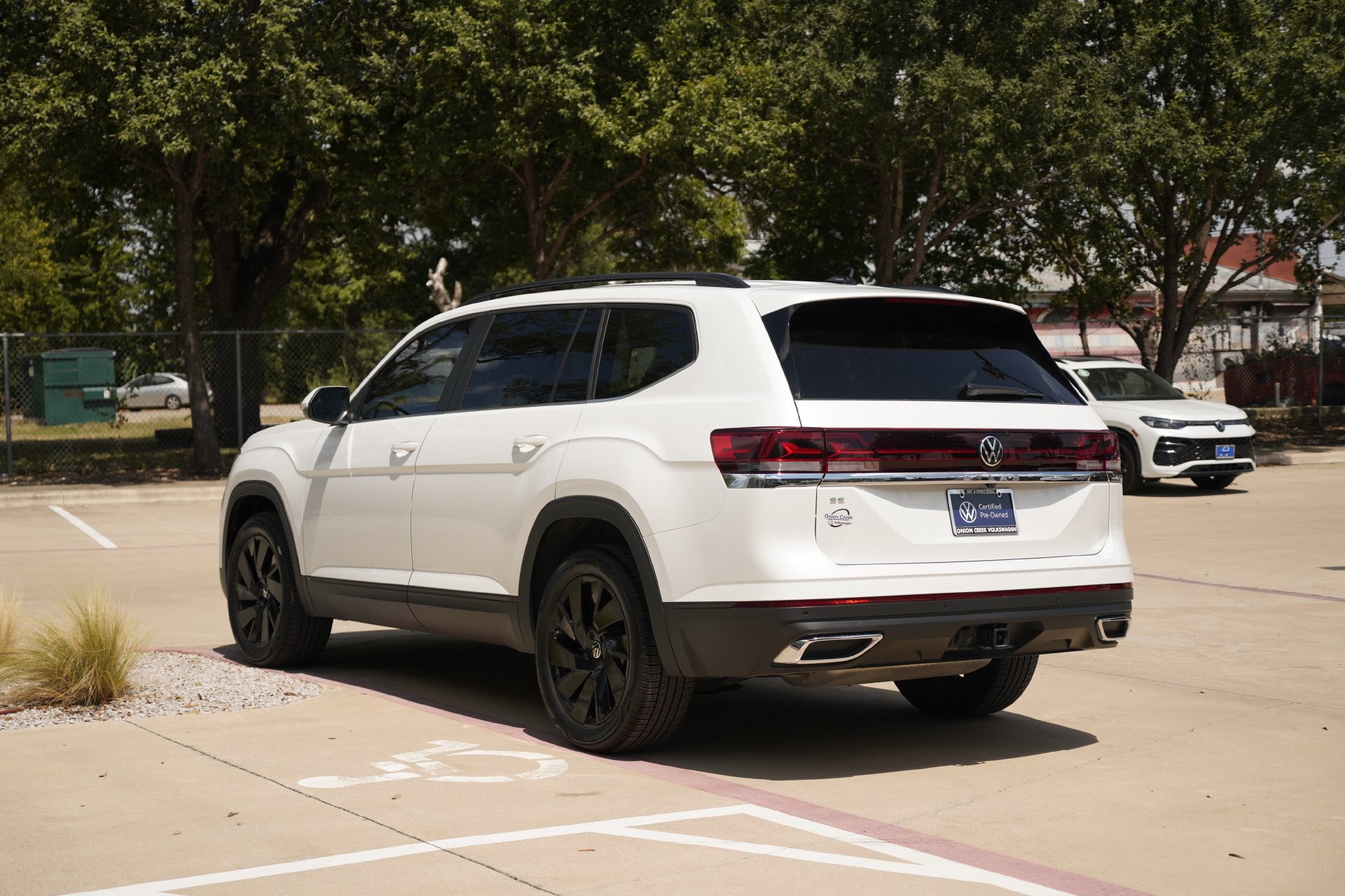 Certified 2026 Volkswagen Atlas SE FWD image 6