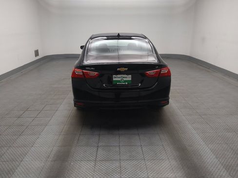 Used 2025 Chevrolet Malibu LT FWD image 7