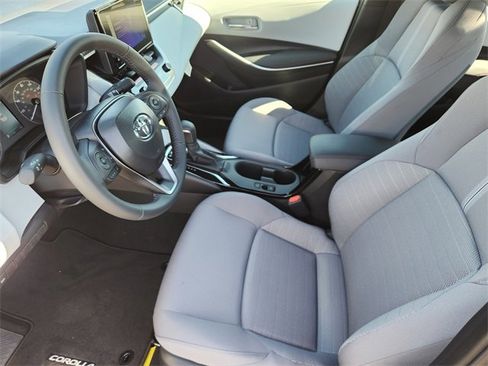 Used 2025 Toyota Corolla SE image 9