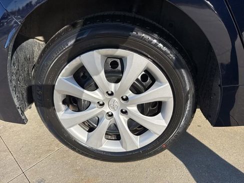 Used 2024 Toyota Corolla LE image 9