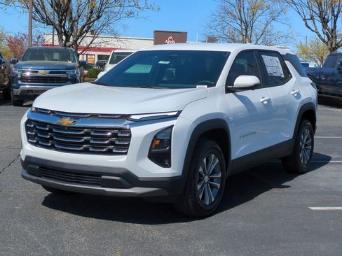 New 2026 Chevrolet Equinox LT FWD image 6