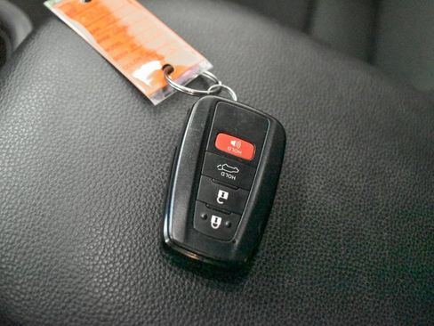 Used 2023 Toyota RAV4 XLE image 27