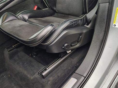 Used 2018 Volvo XC90 T6 R-Design w/ Convenience Package image 11