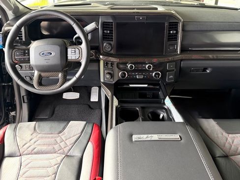 New 2025 Ford F250 Lariat w/ Lariat Ultimate Package AWD/4WD image 24