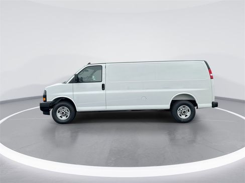 New 2025 GMC Savana 3500 Extended image 5
