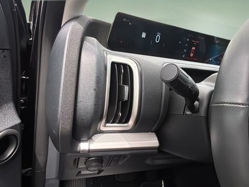 Used 2025 Ford Expedition Active AWD/4WD image 22