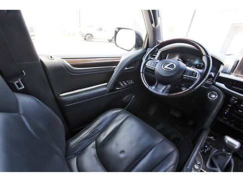 Used 2020 Lexus LX 570 4WD w/ Sport Package image 8