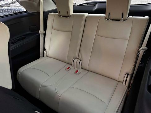 Used 2020 INFINITI QX60 Luxe w/ Essential Package image 17