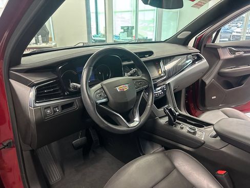 Used 2025 Cadillac XT6 Premium Luxury AWD/4WD image 18
