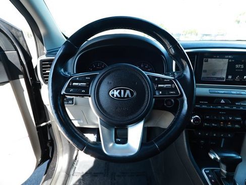 Used 2020 Kia Sportage EX w/ EX Technology Package FWD image 11