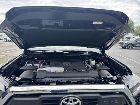 New 2026 Toyota Tundra SR5 AWD/4WD image 37