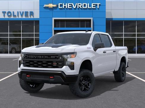 New 2026 Chevrolet Silverado 1500 Custom Trail Boss w/ LPO, Dark Essentials Package AWD/4WD image 7