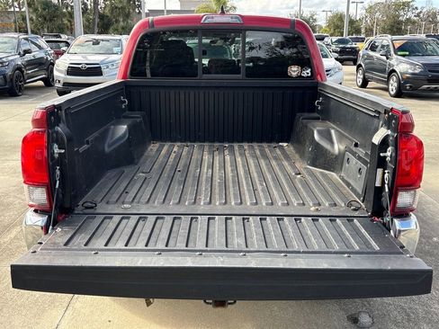 Used 2021 Toyota Tacoma SR5 w/ SR5 Appearance Package (SM) image 28