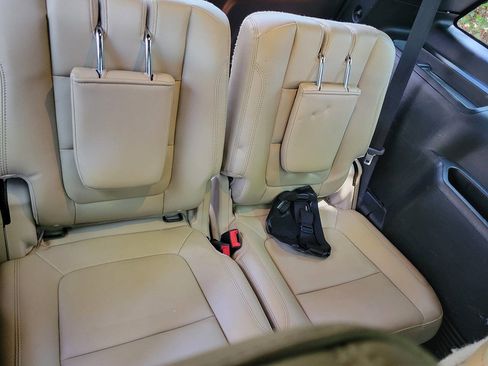 Used 2016 Ford Explorer Limited image 15