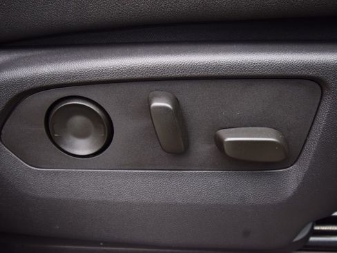 Used 2023 Chevrolet Silverado 1500 ZR2 image 29