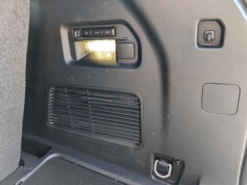 Used 2025 Ford Explorer ST image 9