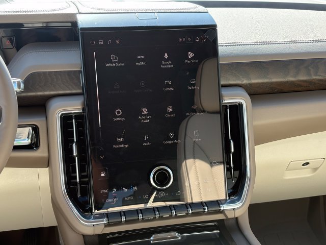 New 2026 GMC Yukon Denali w/ Denali Reserve Package RWD image 19