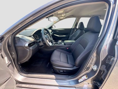 Certified 2025 Nissan Altima 2.5 SV FWD image 22