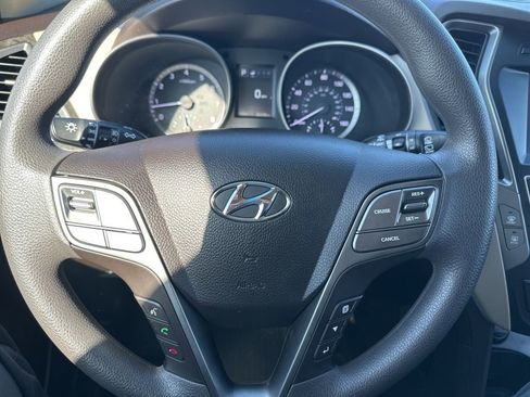 Used 2017 Hyundai Santa Fe Sport image 14