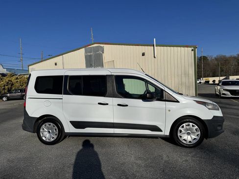 Used 2017 Ford Transit Connect XL image 22