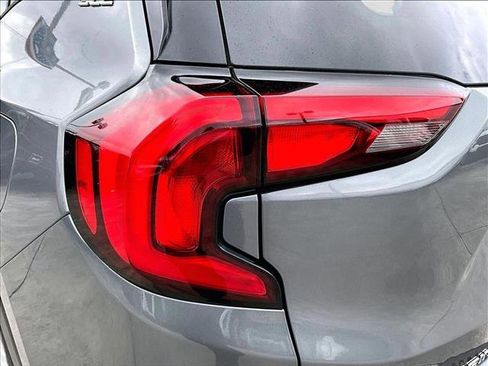 Used 2020 GMC Terrain SLE w/ LPO, Floor Liner Package image 30