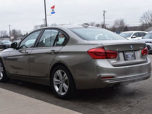 Used 2016 BMW 328i xDrive Sedan w/ Technology Package AWD/4WD image 10