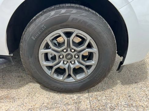 Used 2025 Ford Expedition Active AWD/4WD image 7