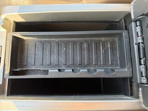 Used 2014 Ford F150 Lariat w/ Lariat Chrome Package image 32