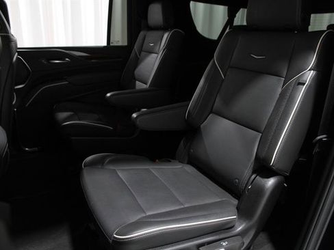 Certified 2024 Cadillac Escalade ESV Premium Luxury image 22