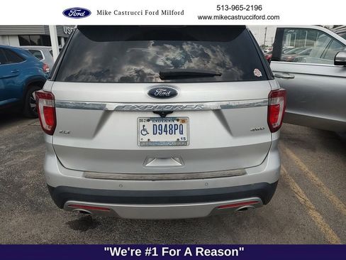 Used 2017 Ford Explorer XLT w/ Equipment Group 202A AWD/4WD image 4
