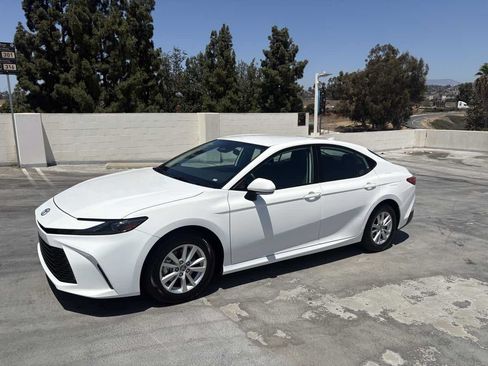 Used 2025 Toyota Camry LE FWD image 3