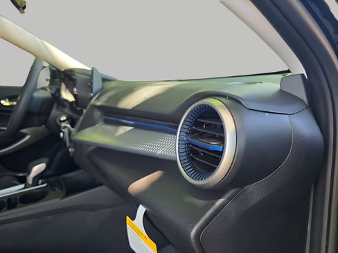 New 2026 Chevrolet Trax LS w/ LS Convenience Package FWD image 10