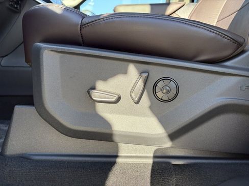 New 2026 Ford Expedition Max Platinum w/ Platinum Ultimate Package image 17