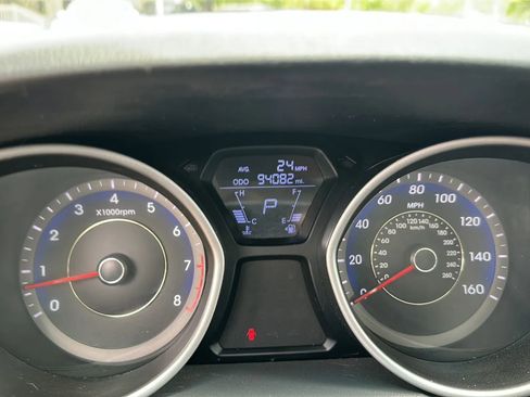 Used 2012 Hyundai Elantra Limited FWD image 21