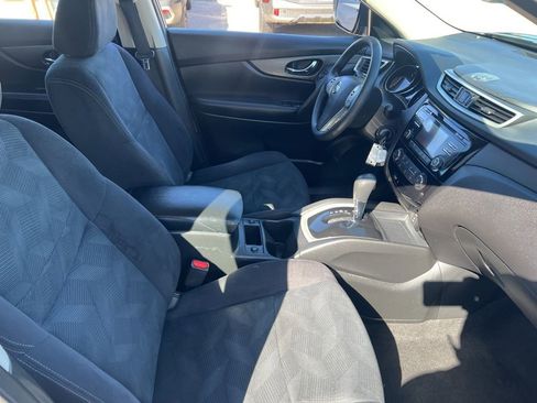 Used 2016 Nissan Rogue S image 19